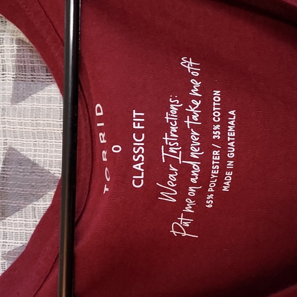 Torrid v-neck - Picture 2 of 3